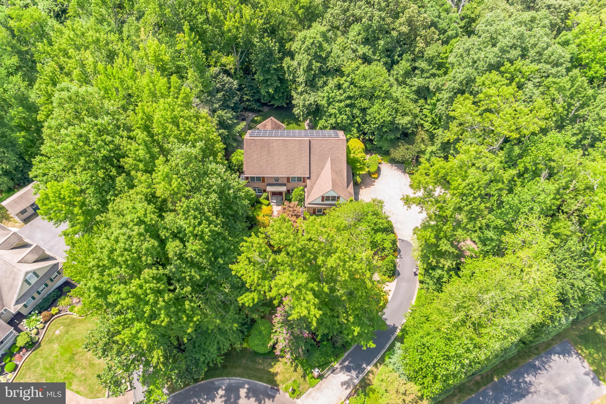 9 CLIFF COURT
