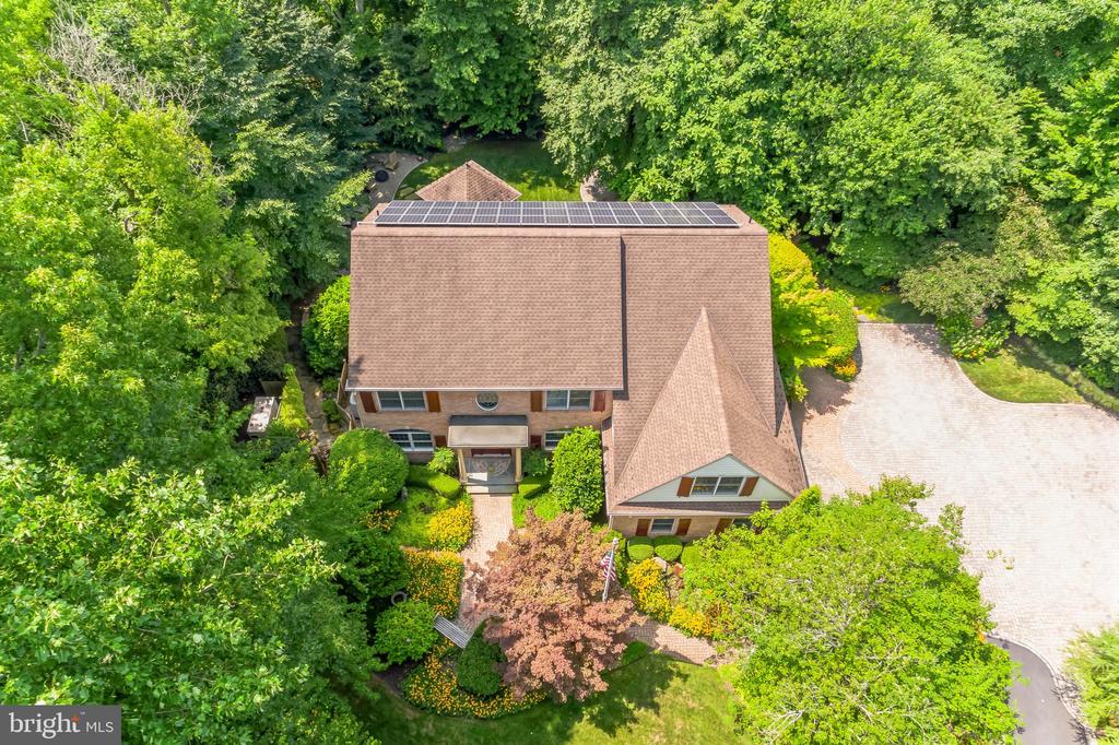 9 CLIFF COURT
