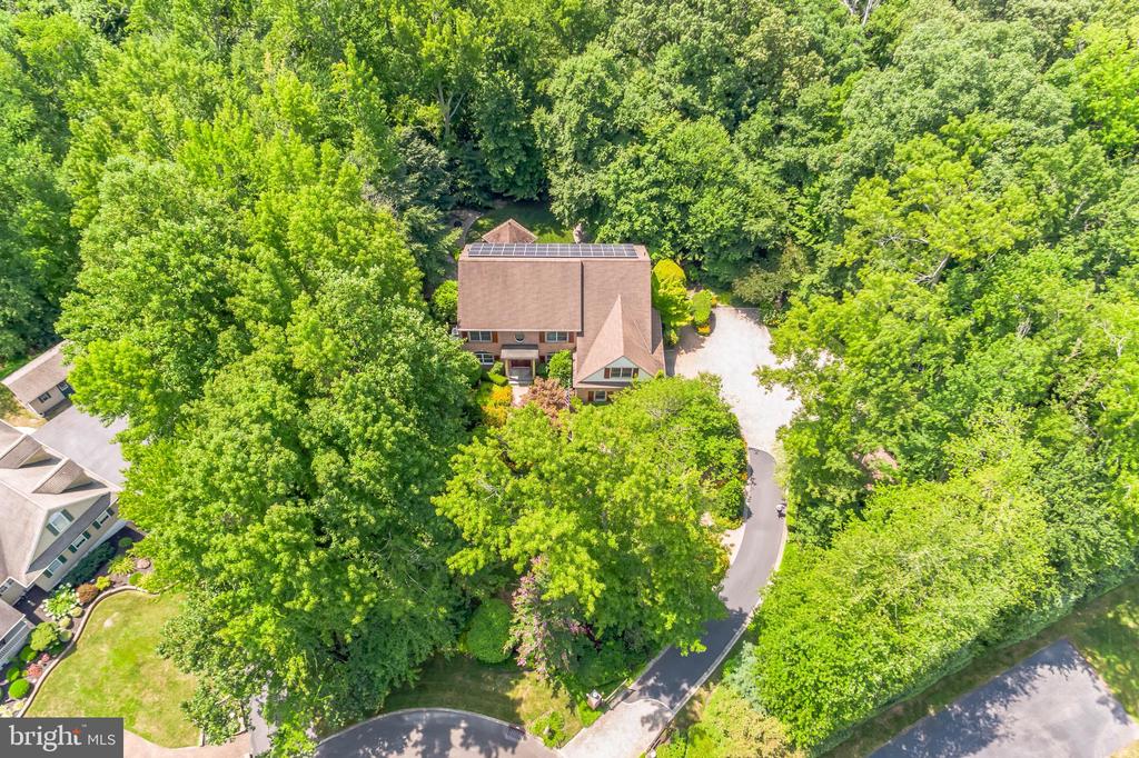 9 CLIFF COURT