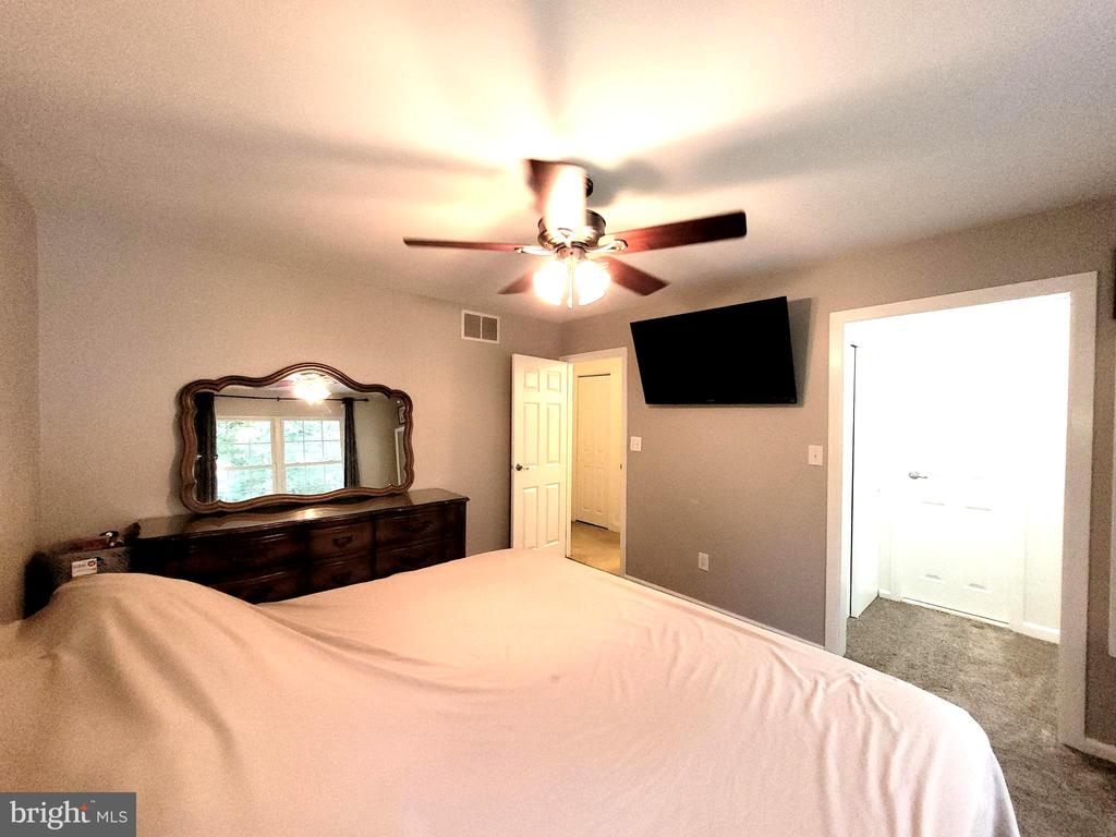 104 CHINKAPIN AVENUE