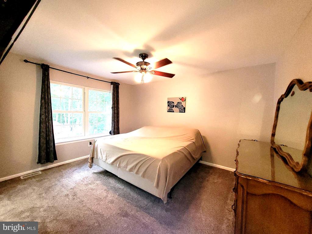 104 CHINKAPIN AVENUE