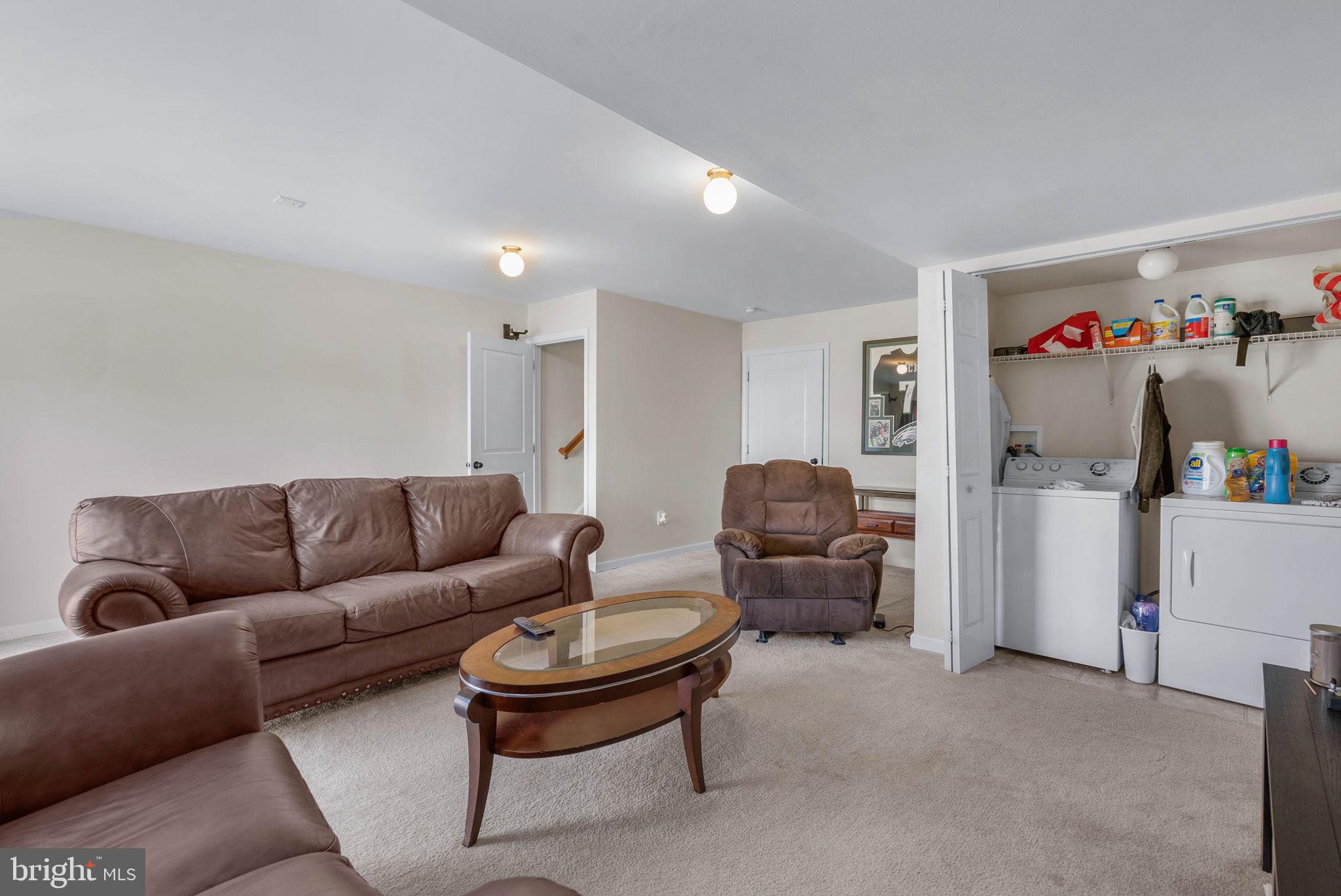 517 BOXWOOD LANE