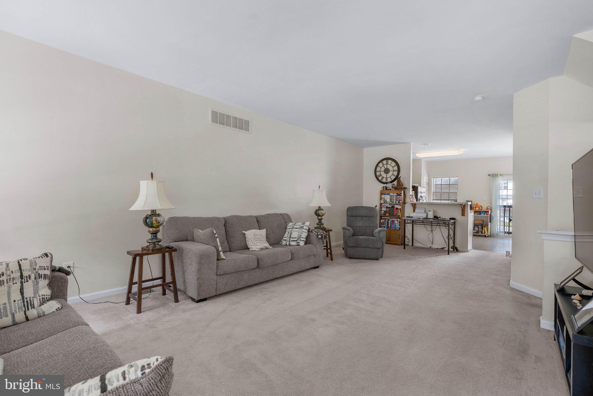 517 BOXWOOD LANE