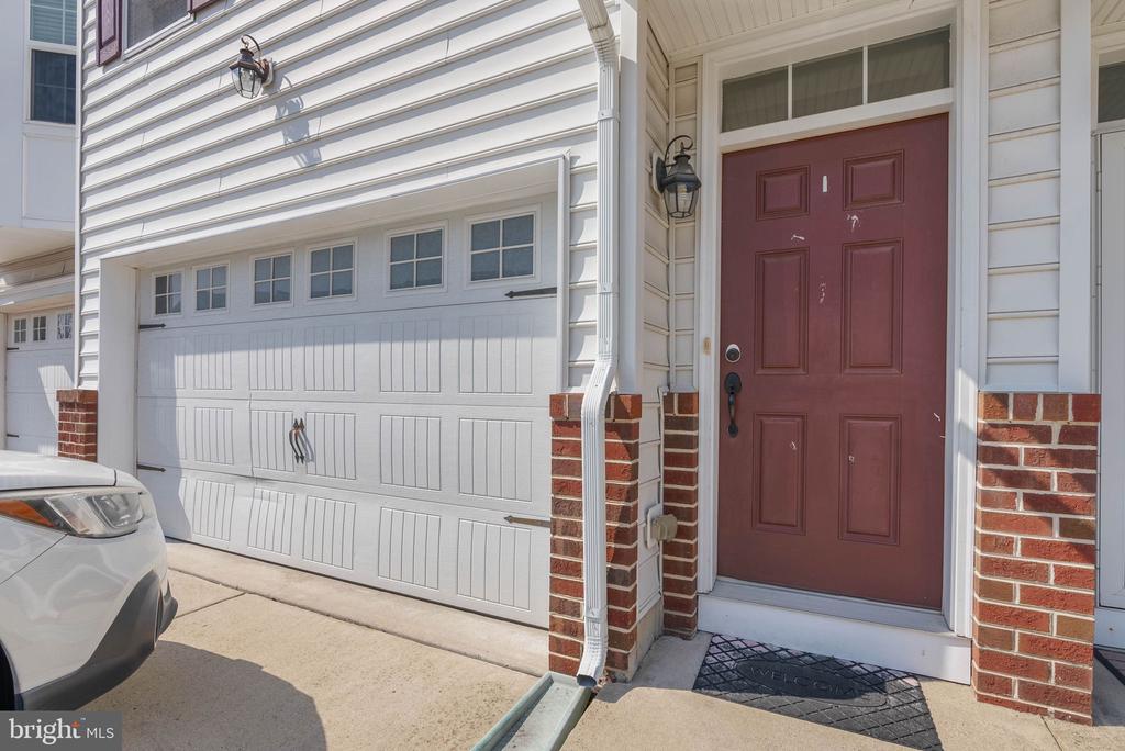 517 BOXWOOD LANE