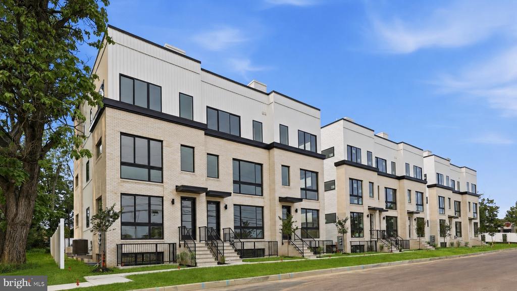 13 S ACADEMY STREET Unit: B