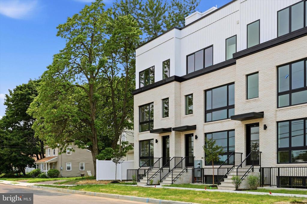 13 S ACADEMY STREET Unit: B