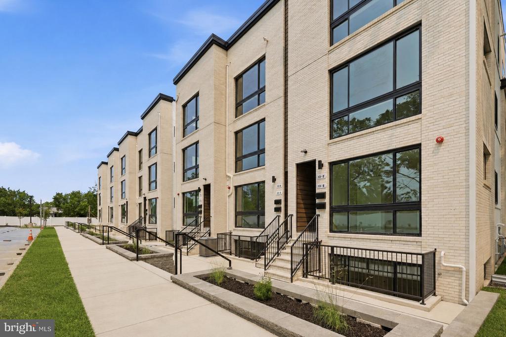 13 S ACADEMY STREET Unit: C
