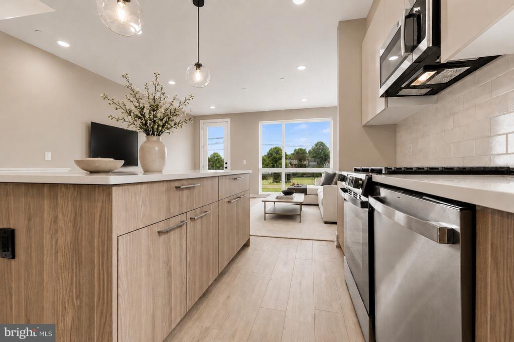11 S ACADEMY STREET Unit: C