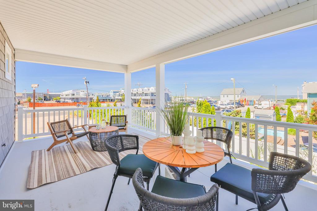 1210 LONG BEACH A
