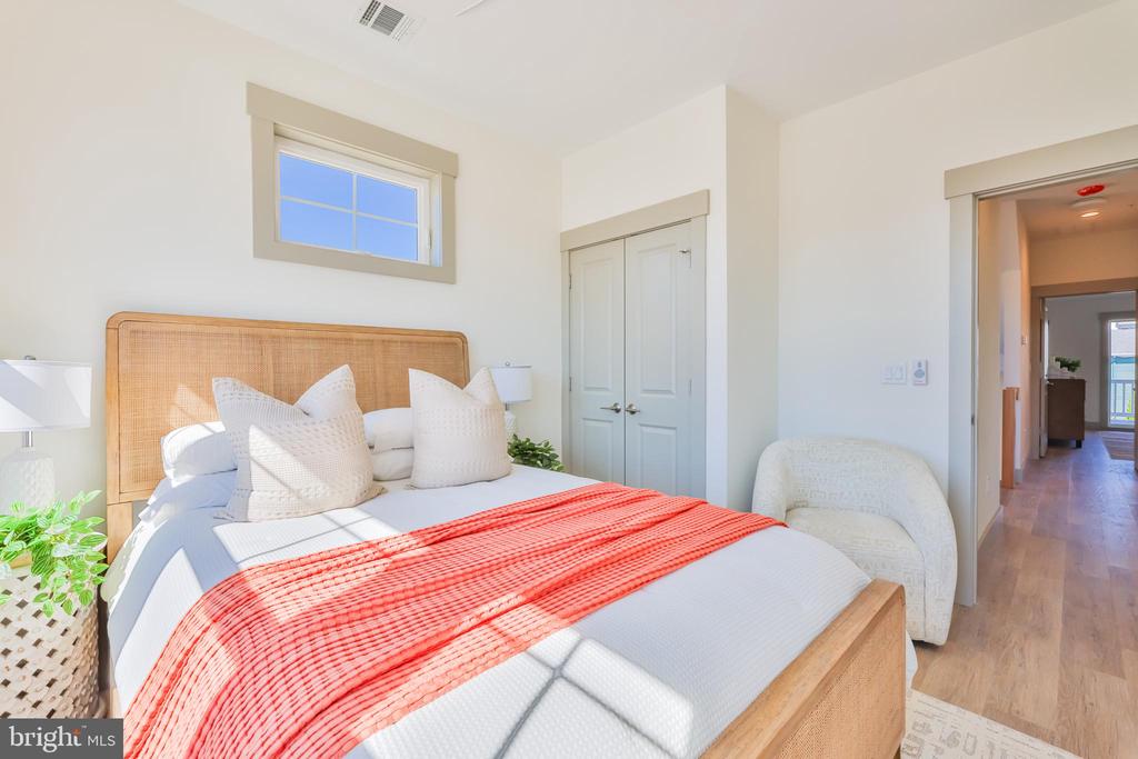 1210 LONG BEACH B