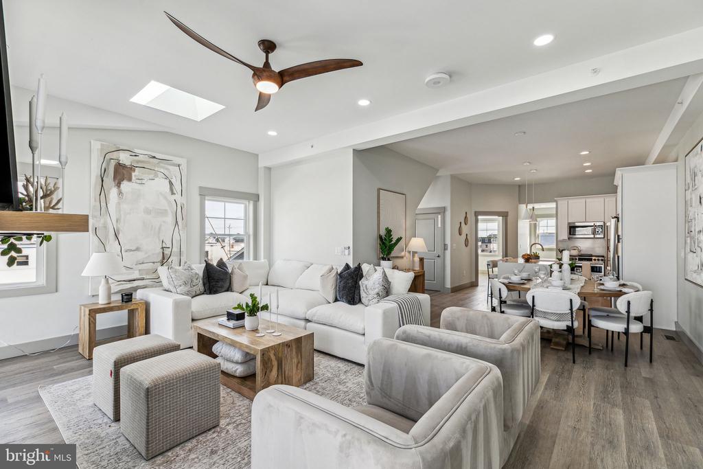 1210 LONG BEACH B