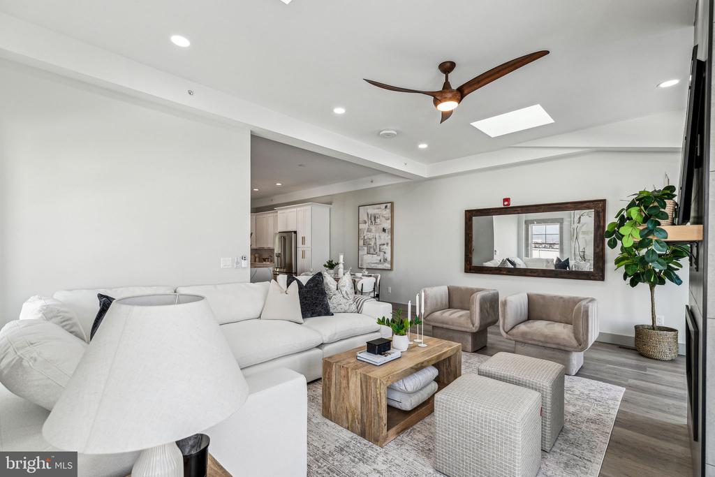 1210 LONG BEACH B