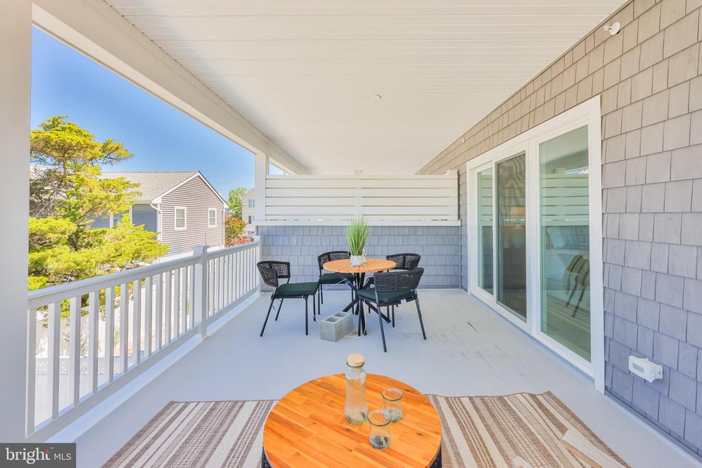 1210 LONG BEACH B