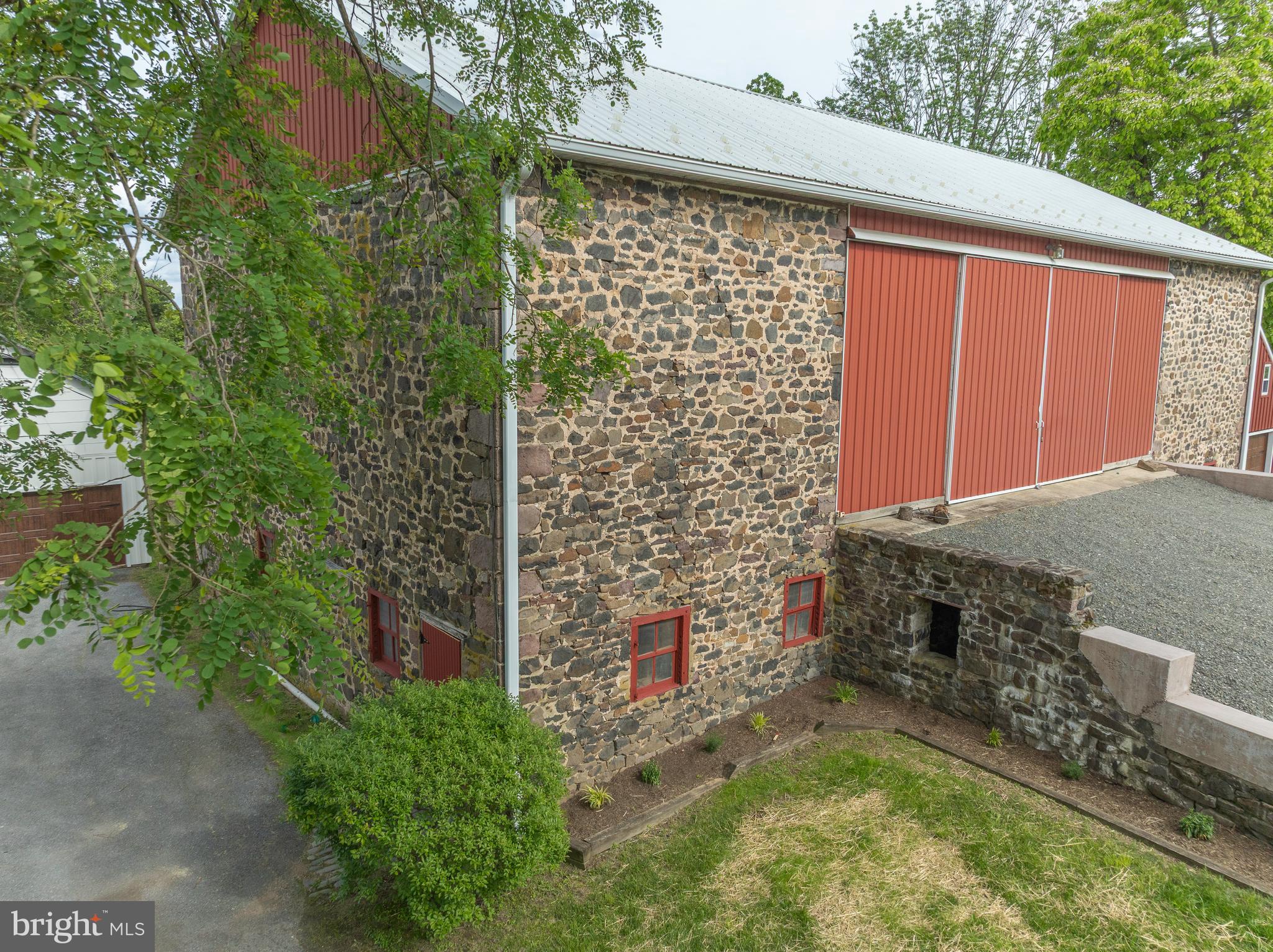 639 OLD AIRPORT ROAD