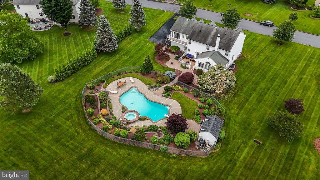 20 CATHLEEN DRIVE