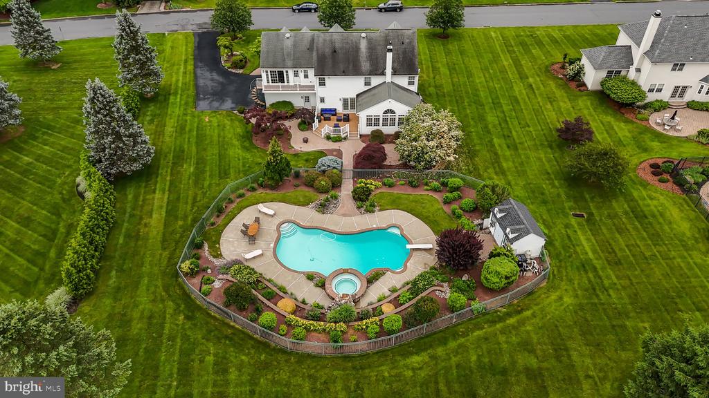 20 CATHLEEN DRIVE
