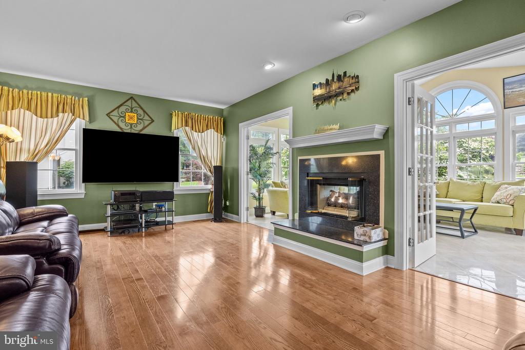 20 CATHLEEN DRIVE