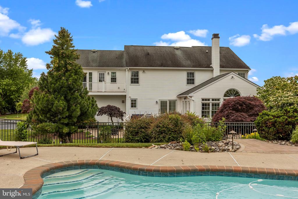 20 CATHLEEN DRIVE