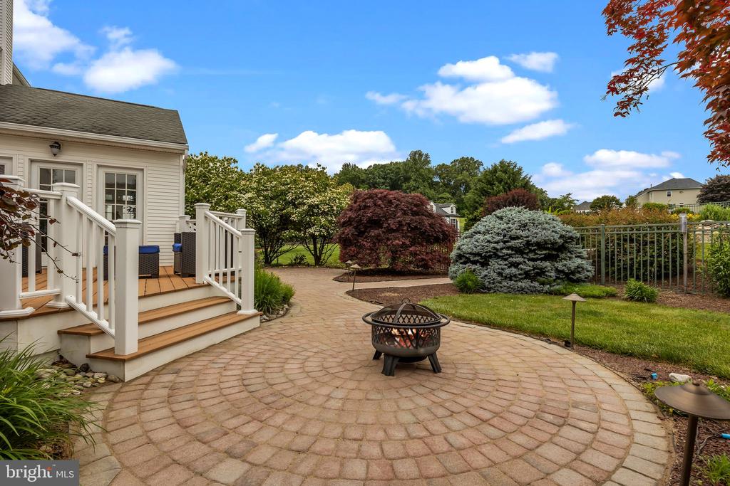 20 CATHLEEN DRIVE