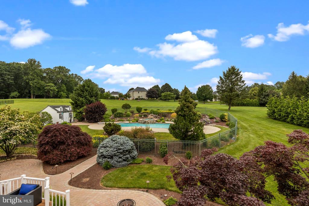 20 CATHLEEN DRIVE