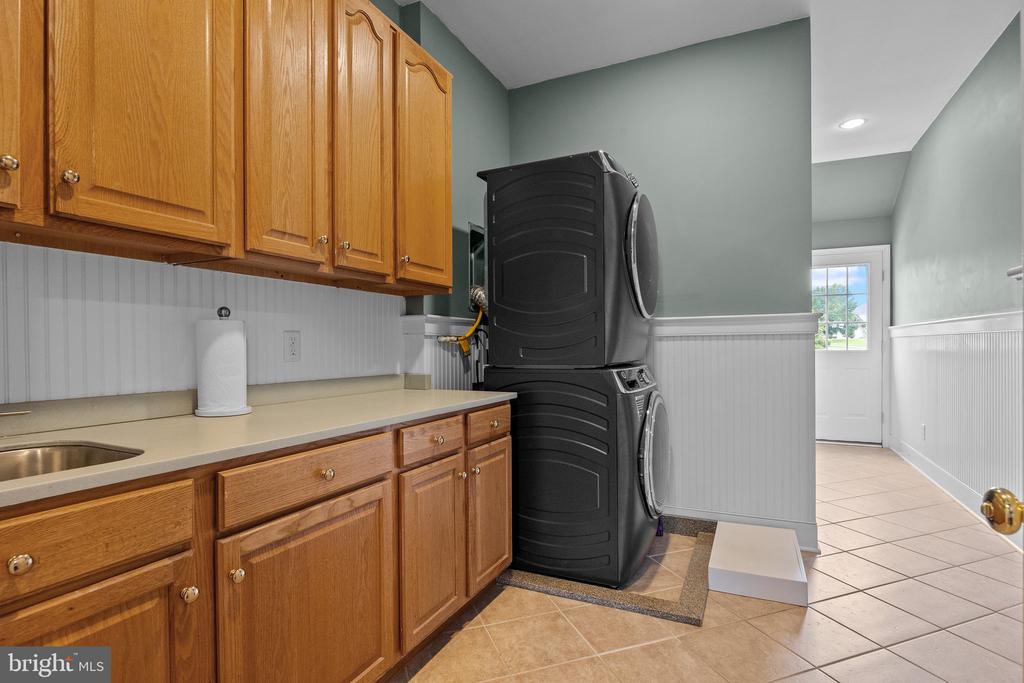 20 CATHLEEN DRIVE