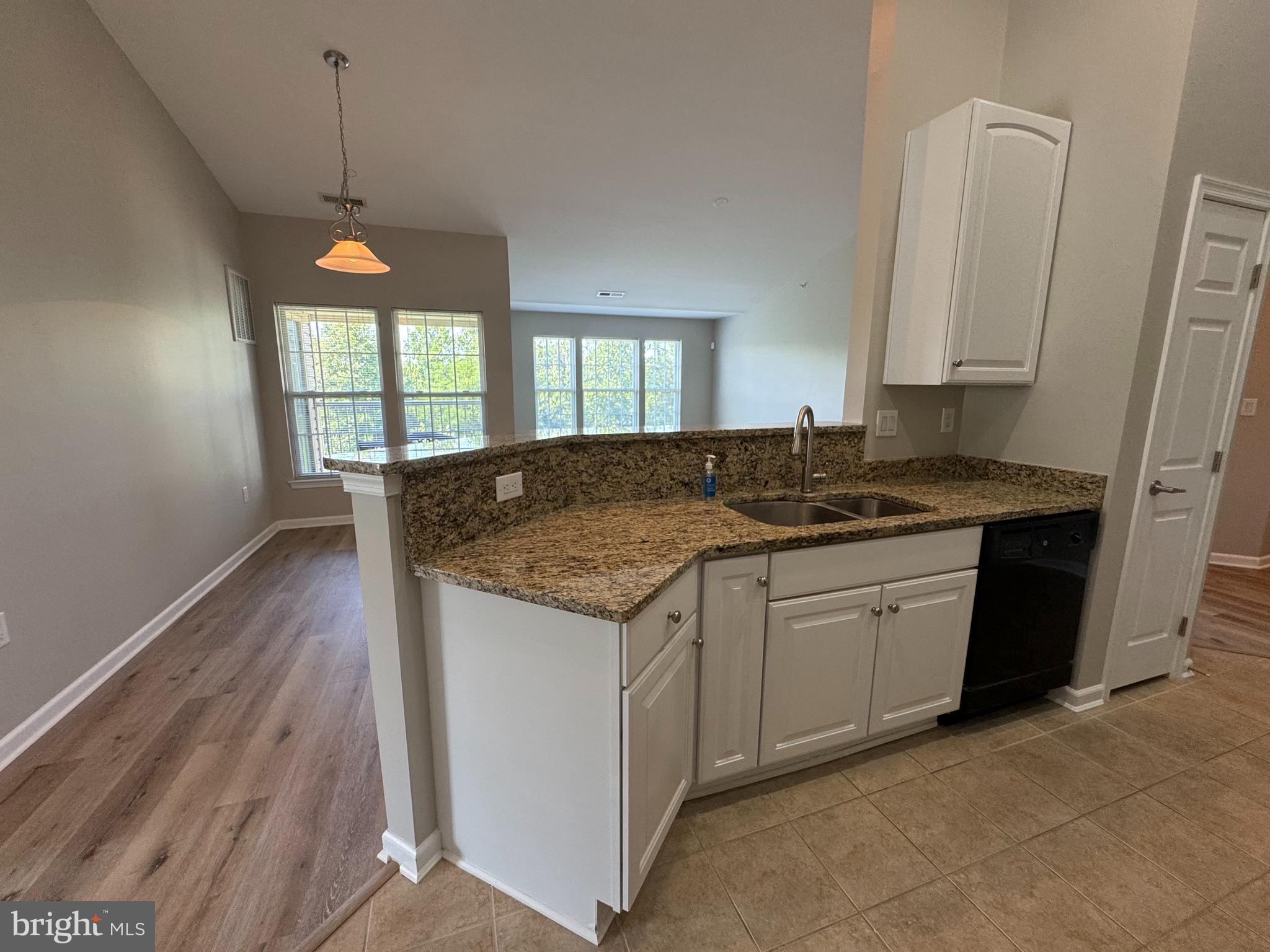 1509 MOORE STREET 302