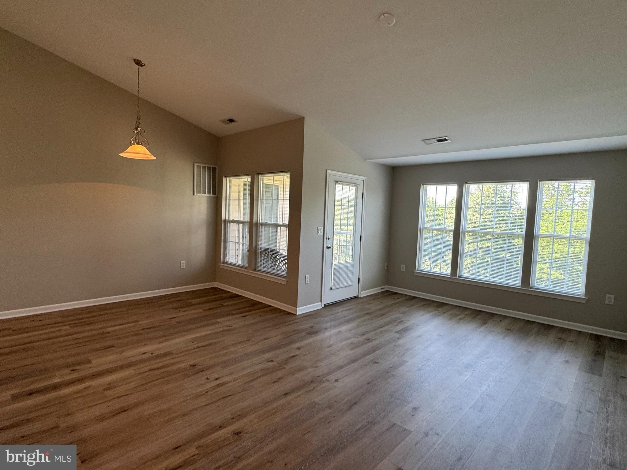 1509 MOORE STREET 302