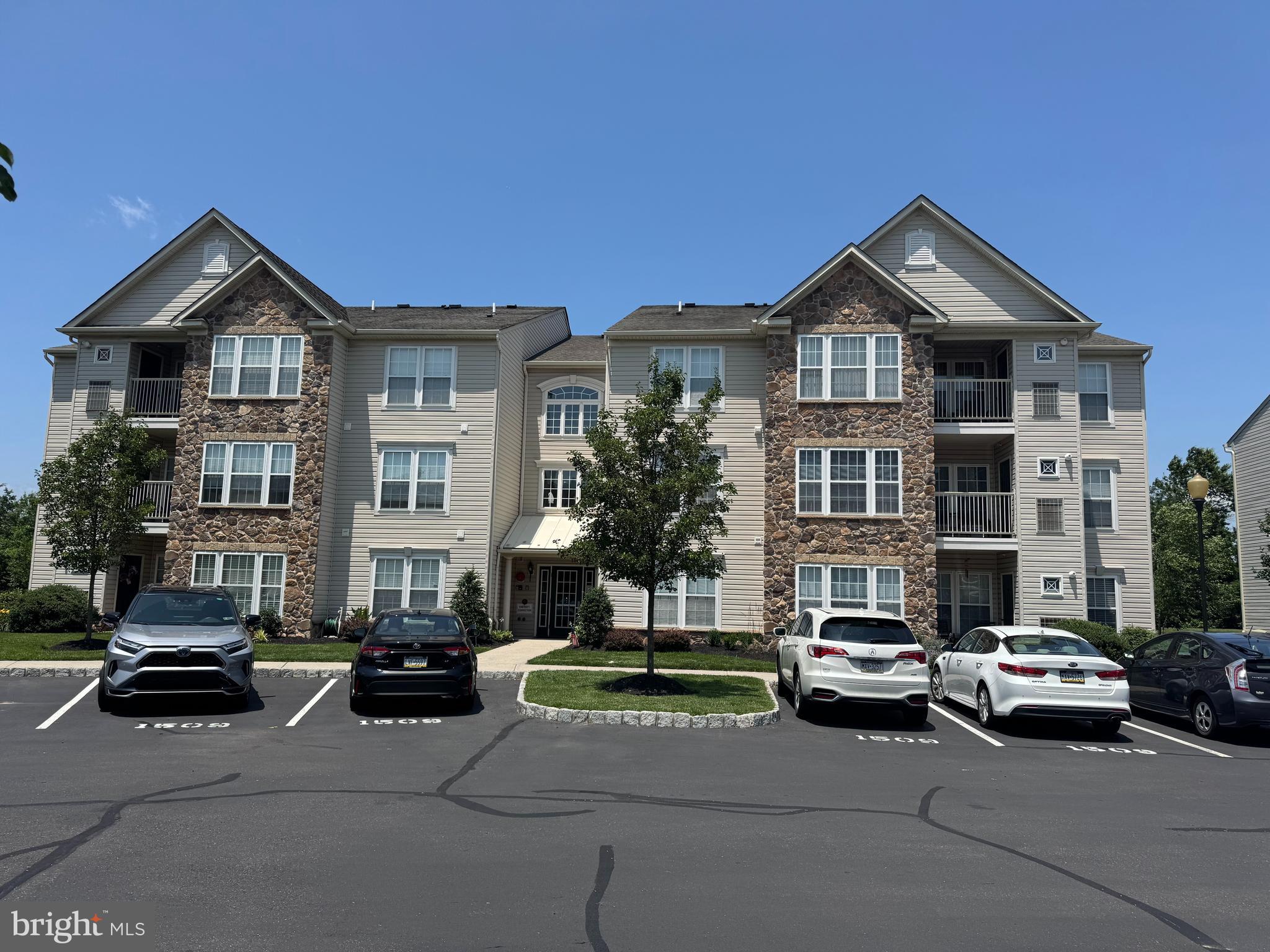 1509 MOORE STREET 302