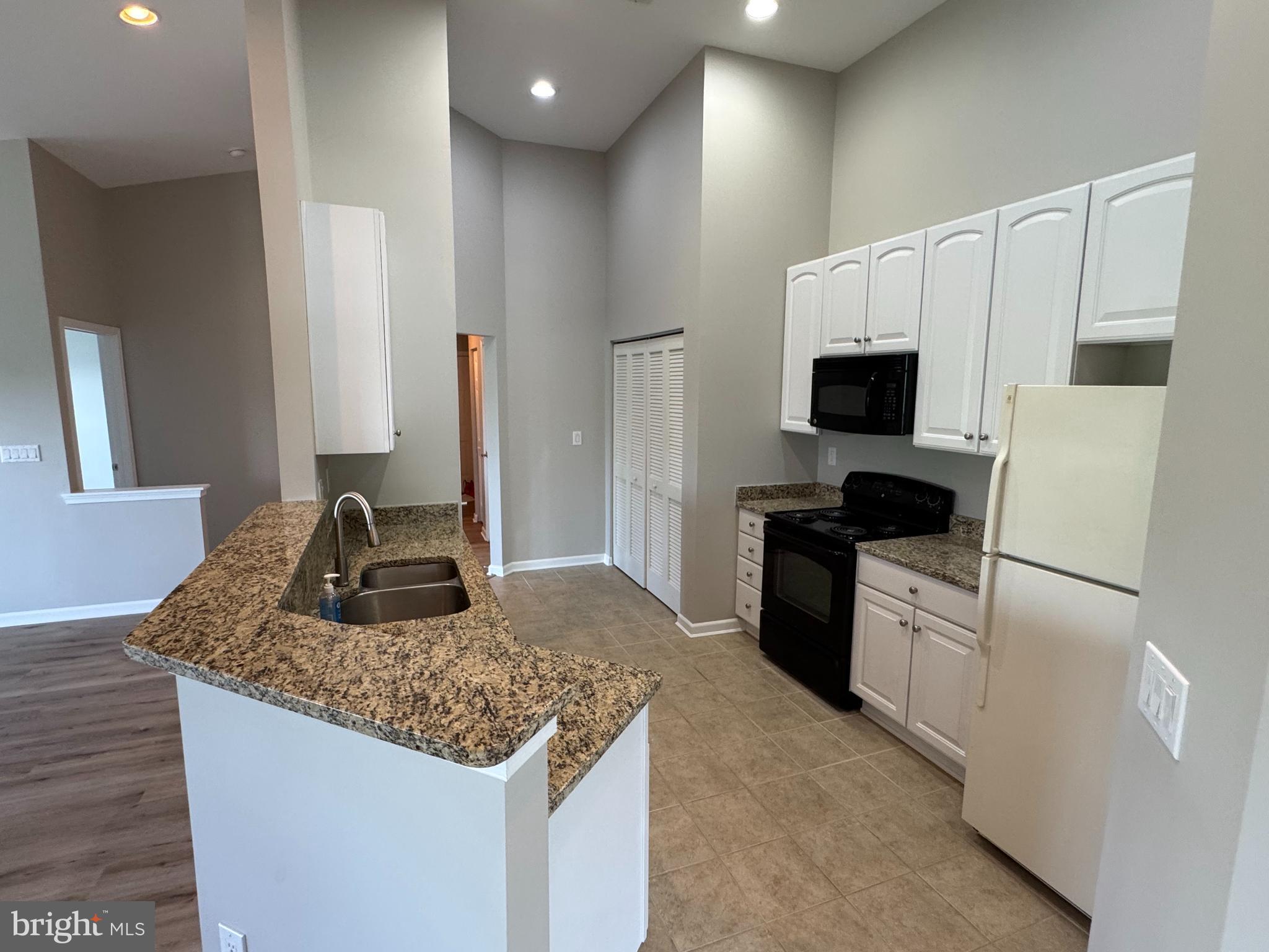 1509 MOORE STREET 302