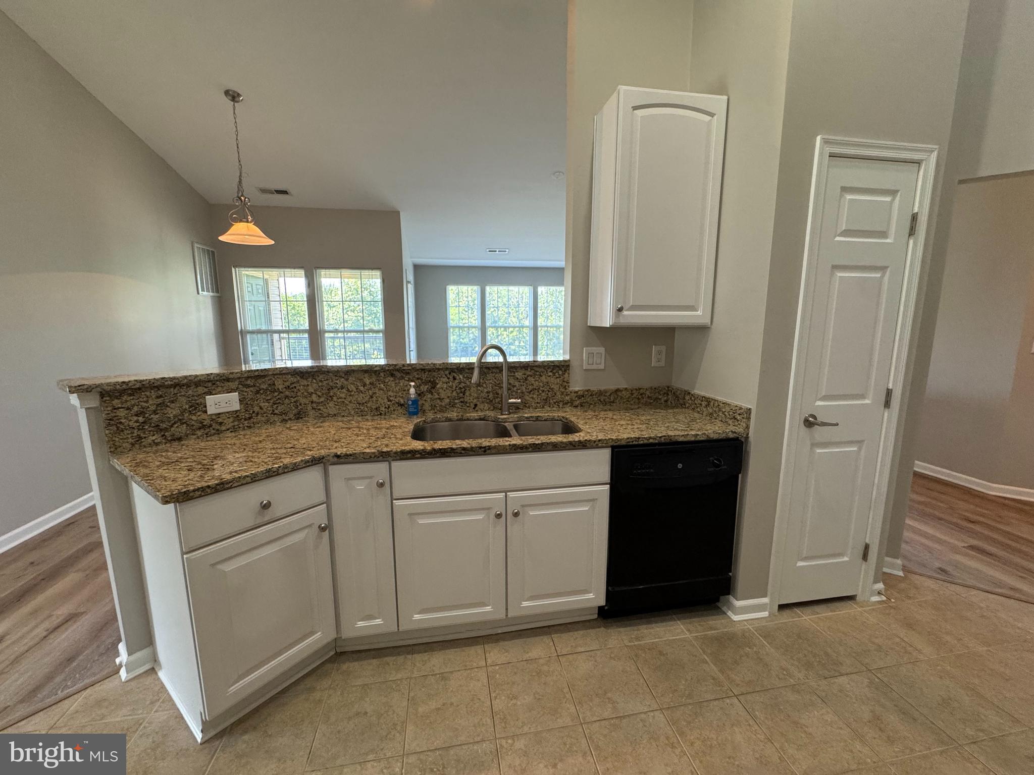 1509 MOORE STREET 302