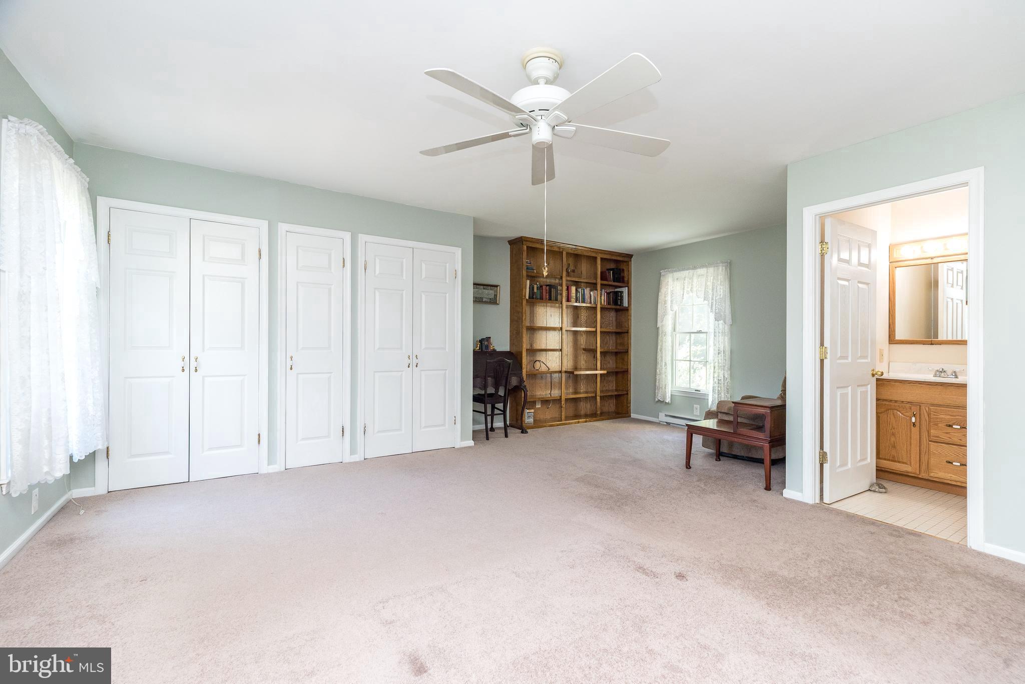 1208 DICKINSON DRIVE