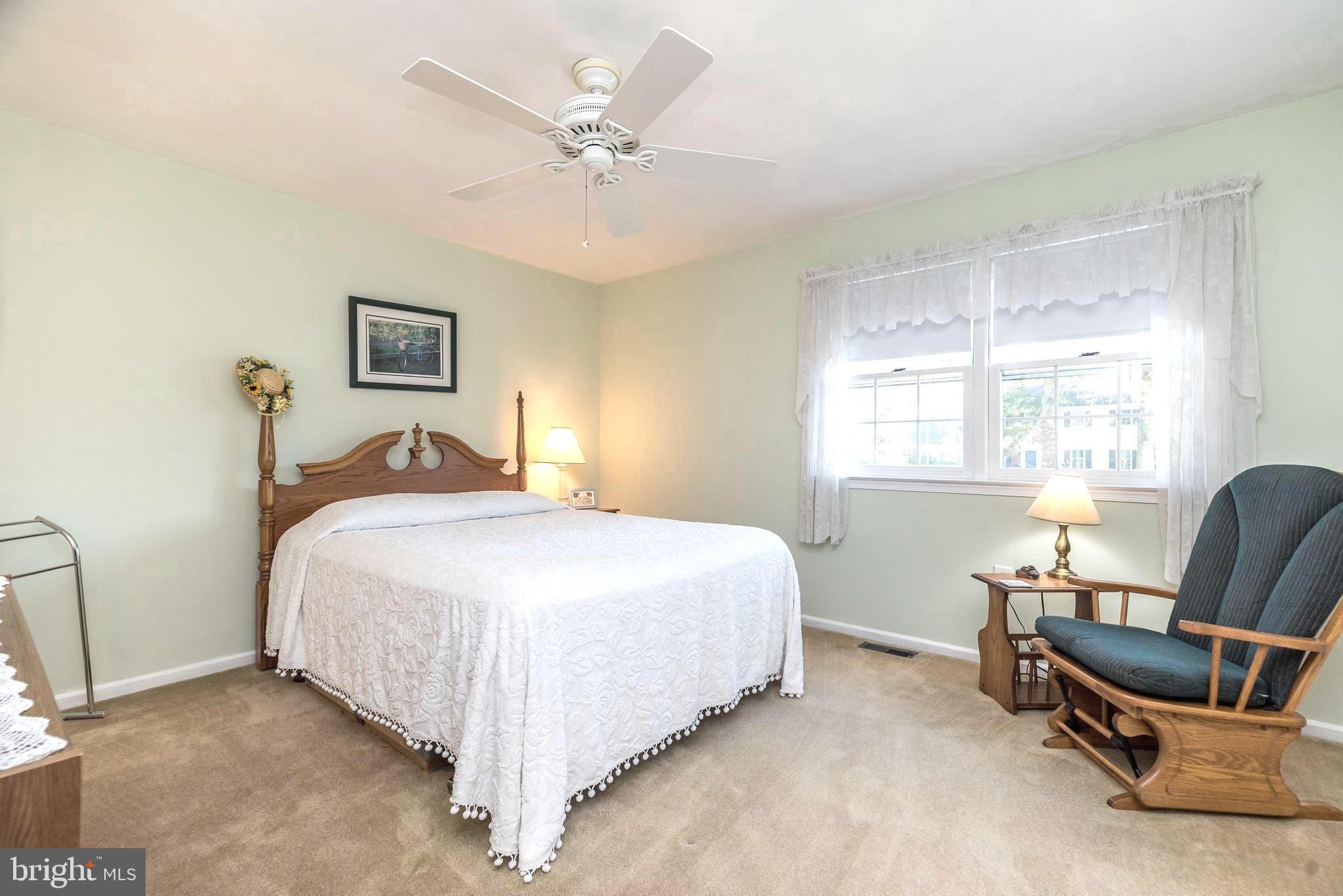 1208 DICKINSON DRIVE