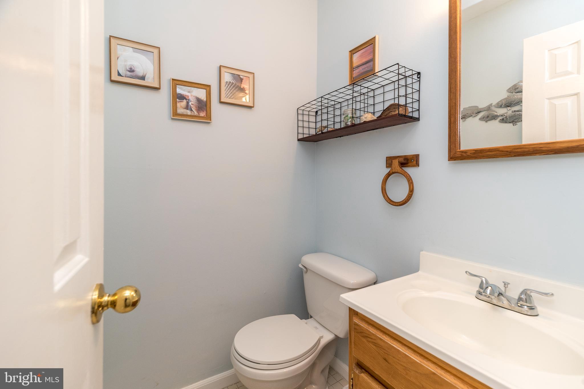 1208 DICKINSON DRIVE