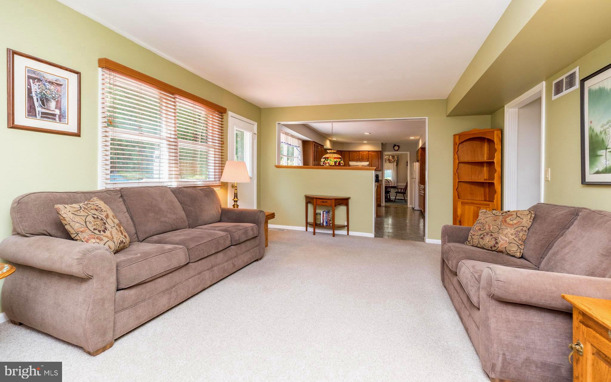 1208 DICKINSON DRIVE