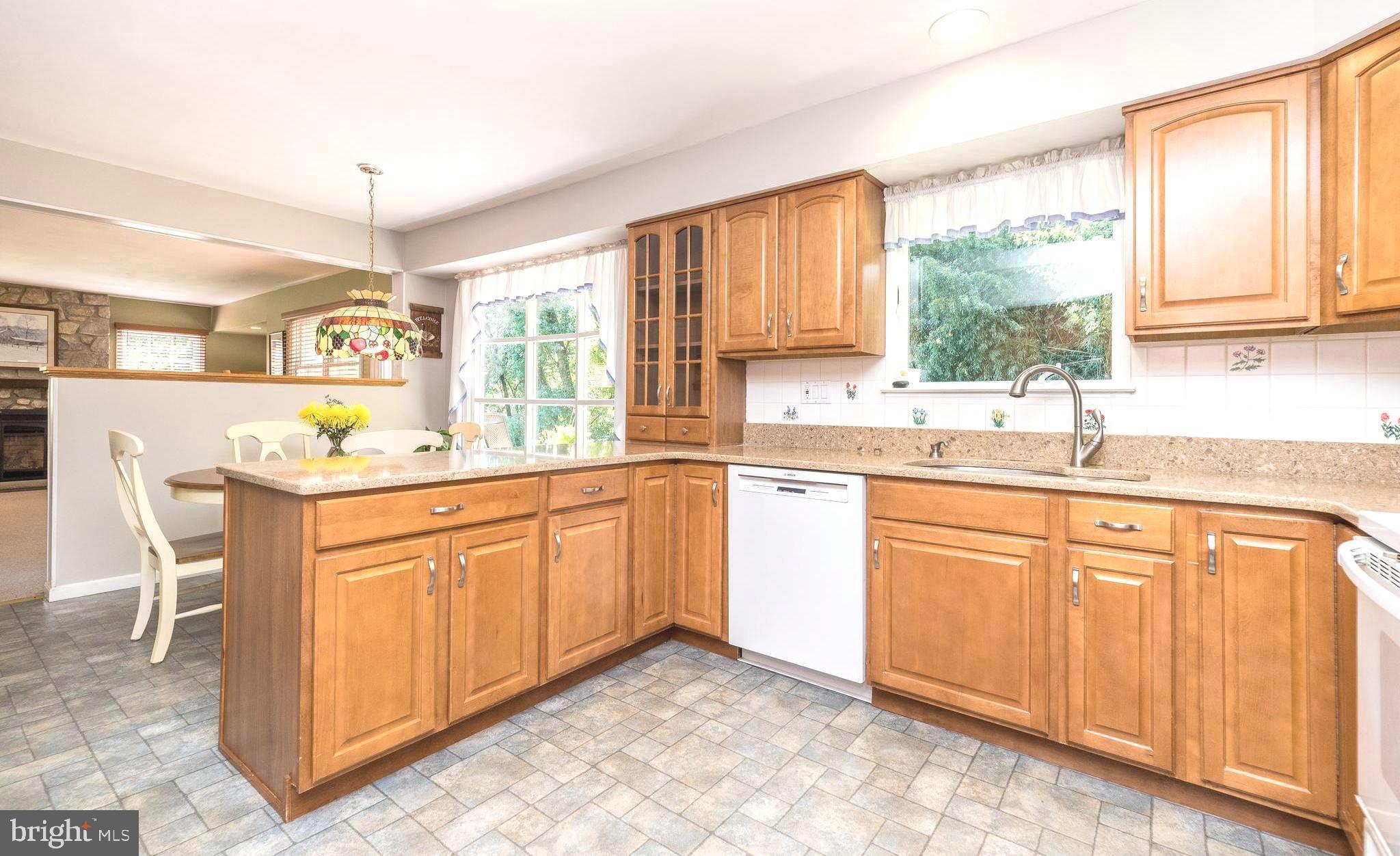 1208 DICKINSON DRIVE