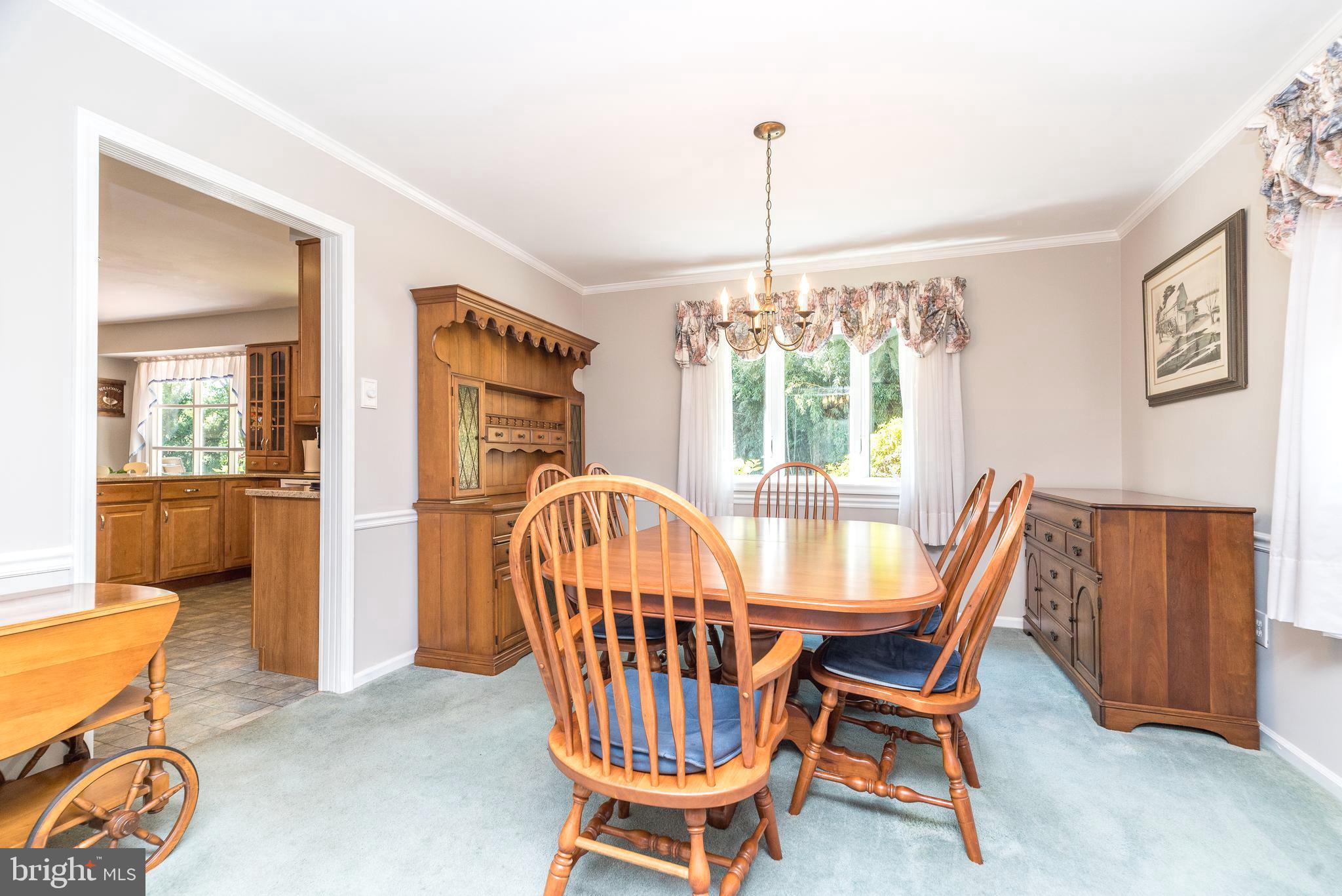 1208 DICKINSON DRIVE