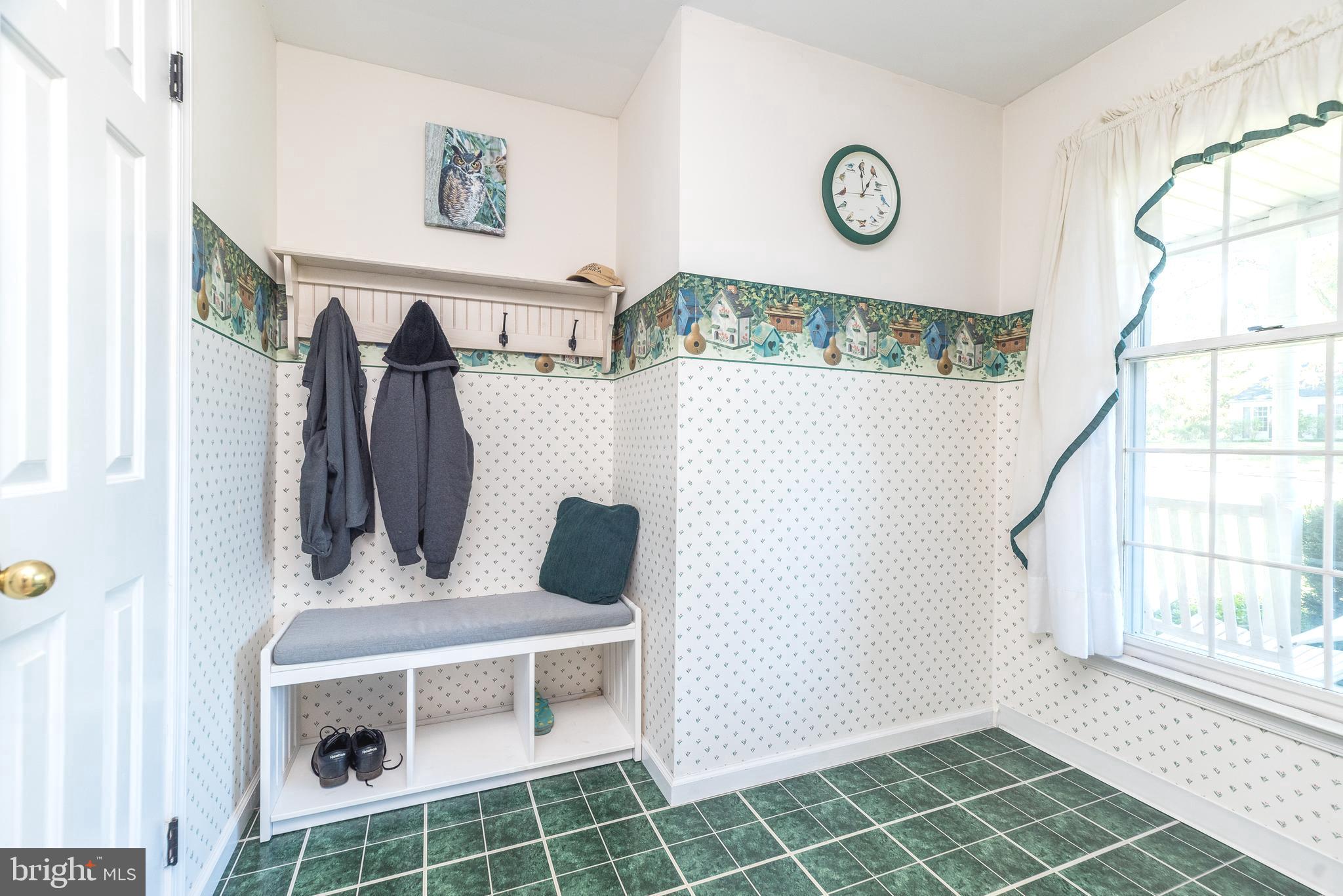 1208 DICKINSON DRIVE