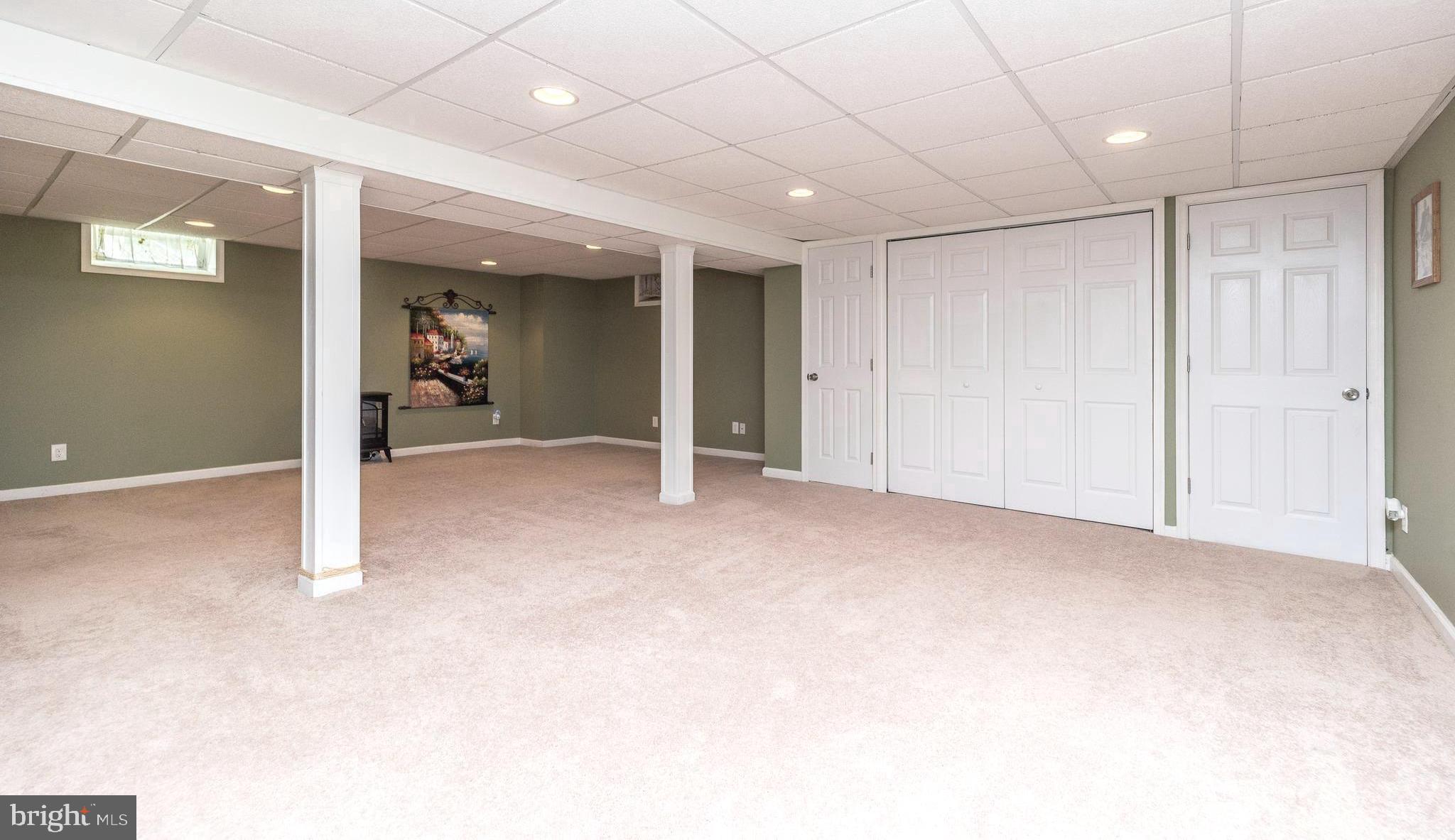 1208 DICKINSON DRIVE