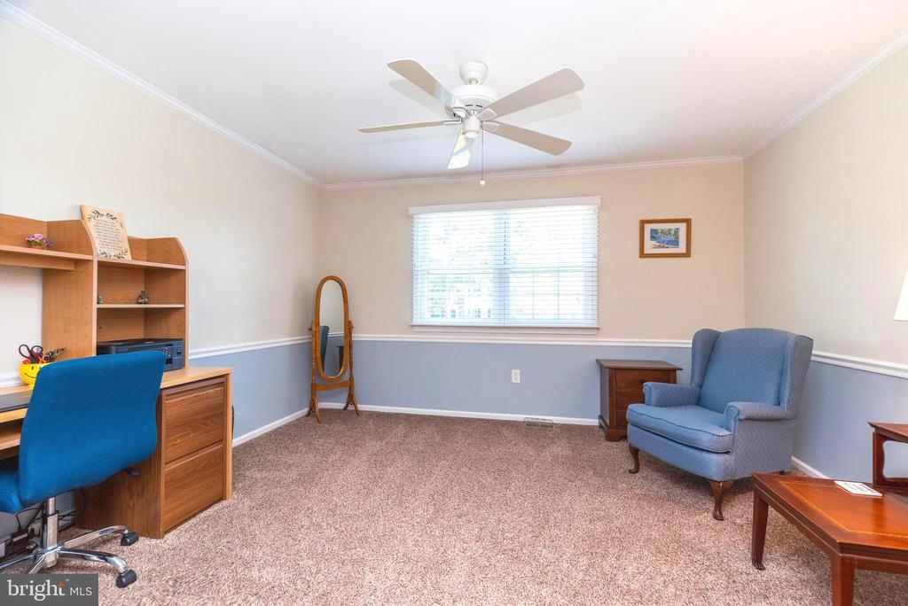 1208 DICKINSON DRIVE
