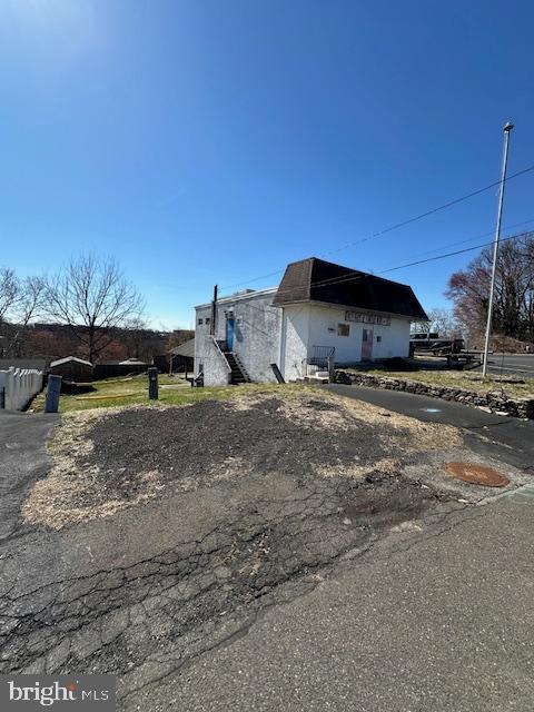 4269 LINDEN AVENUE
