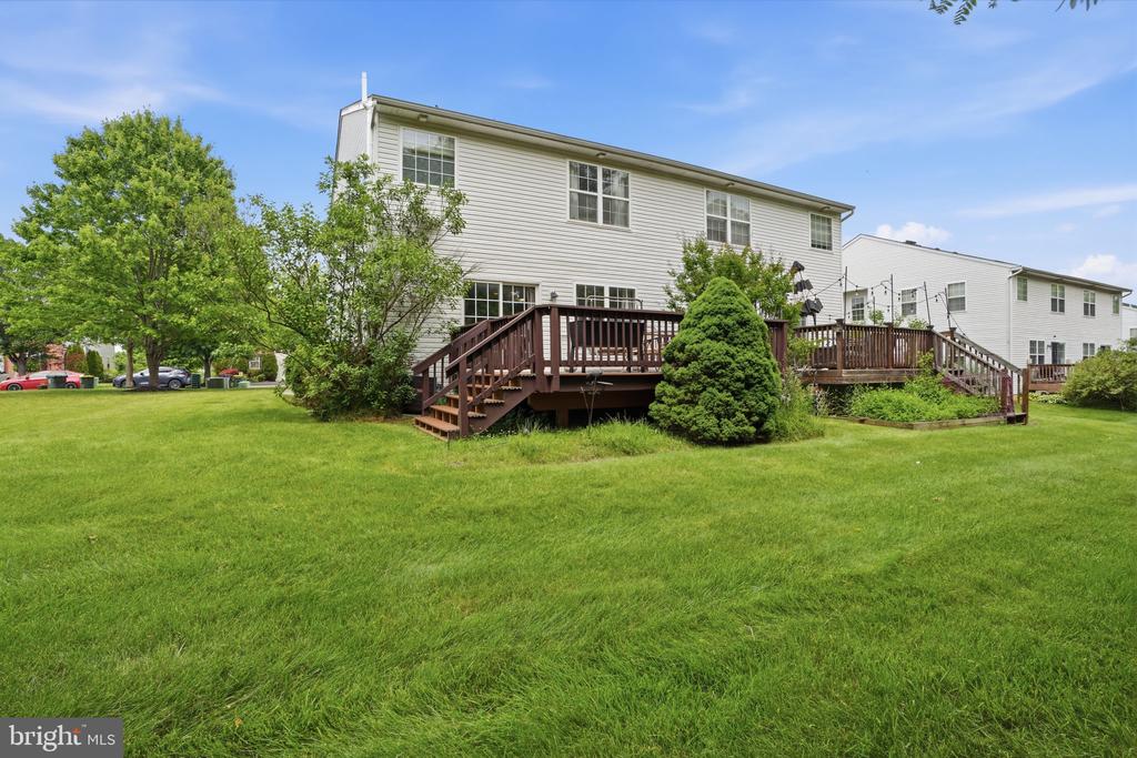 272 HAMPSHIRE DRIVE