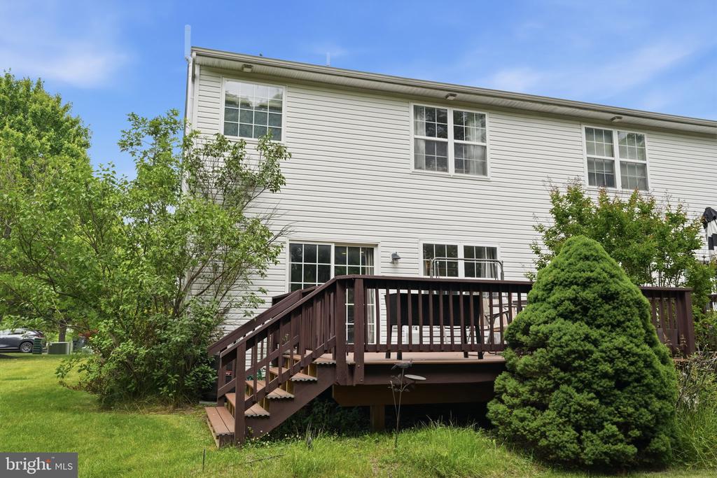 272 HAMPSHIRE DRIVE