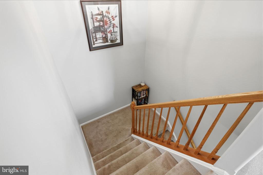 272 HAMPSHIRE DRIVE