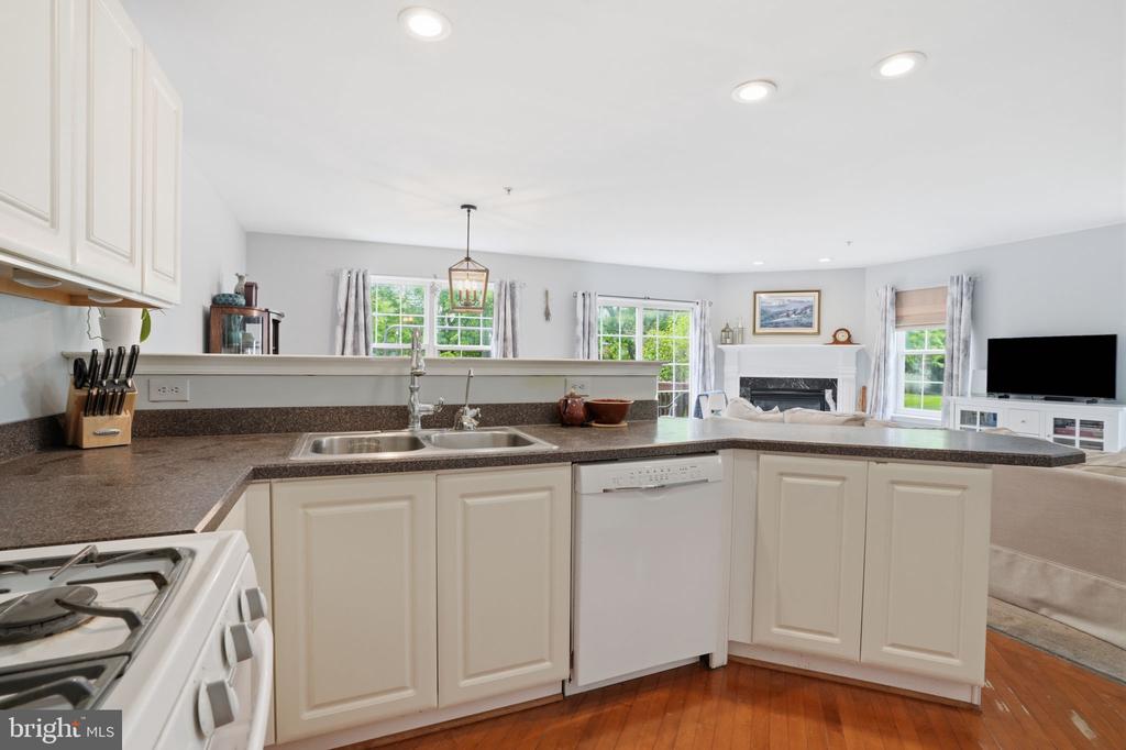 272 HAMPSHIRE DRIVE