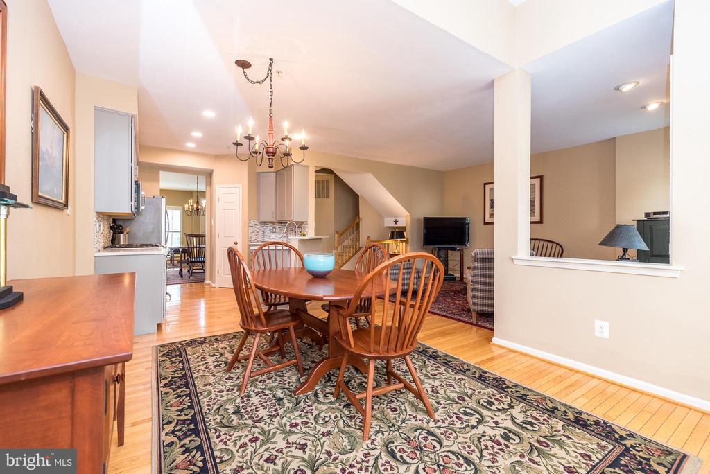 2601 CRABAPPLE CIRCLE