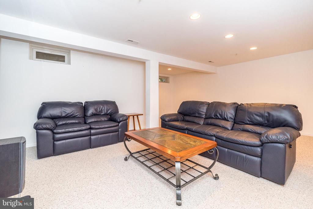 2601 CRABAPPLE CIRCLE