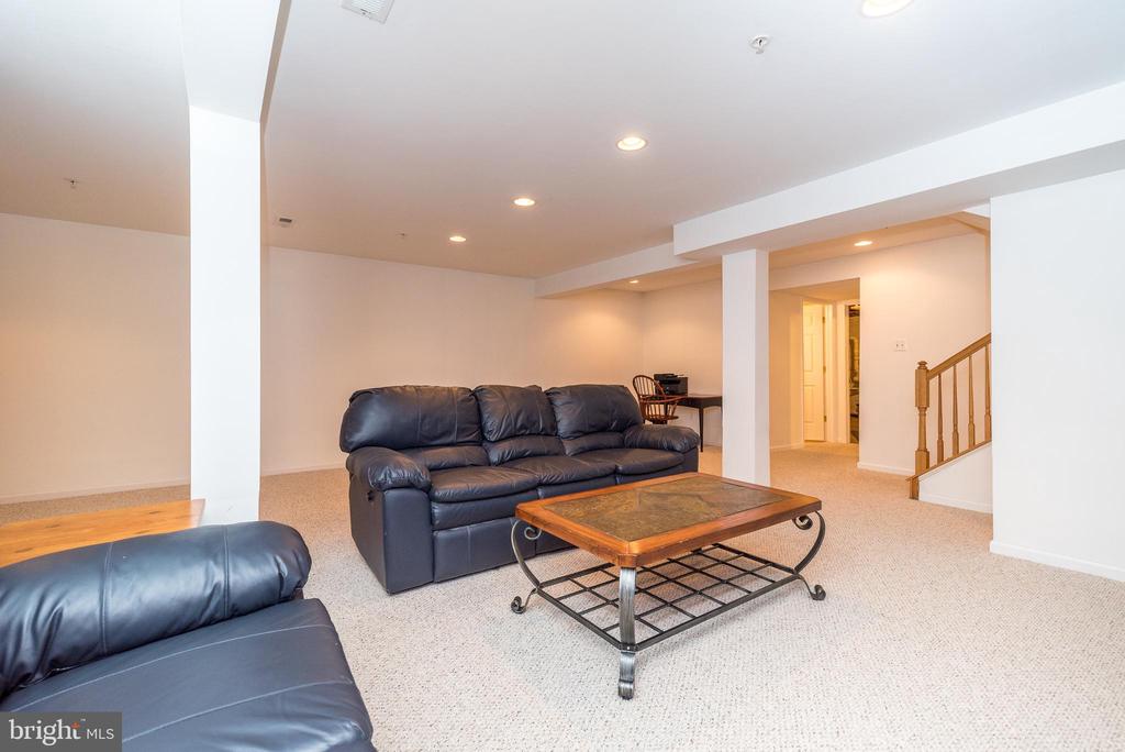 2601 CRABAPPLE CIRCLE
