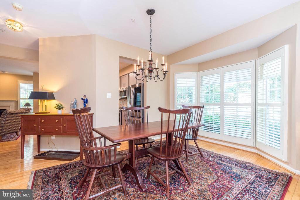 2601 CRABAPPLE CIRCLE