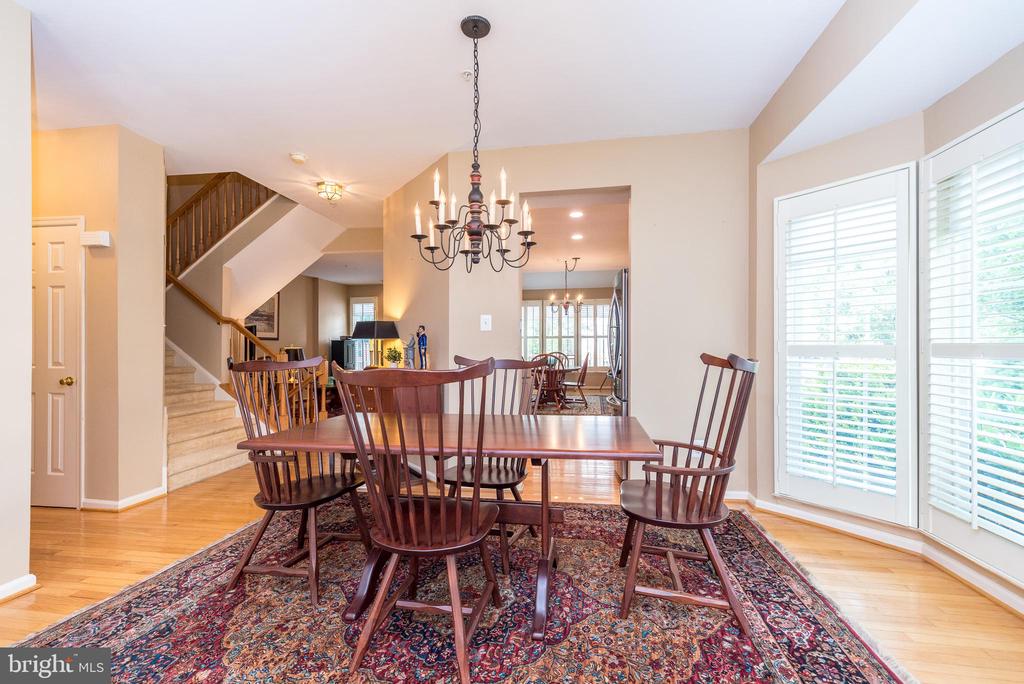 2601 CRABAPPLE CIRCLE