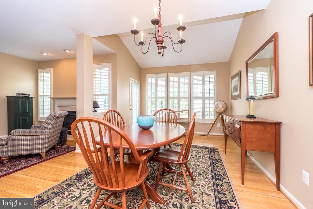 2601 CRABAPPLE CIRCLE